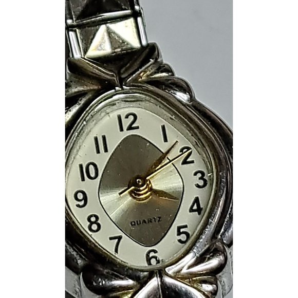 Vintage Advance Ladies Quartz Wrist Watch working new battery - Picture 10 of 12
